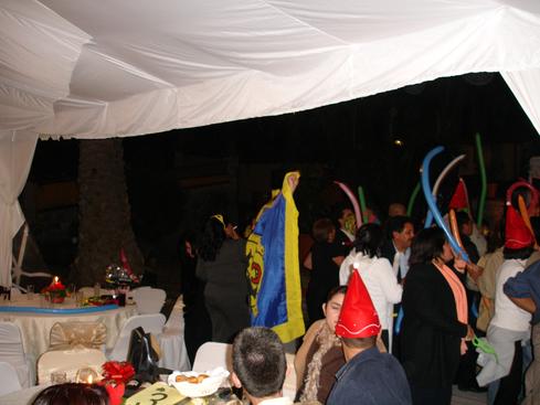 Alemán ondeando bandera del América