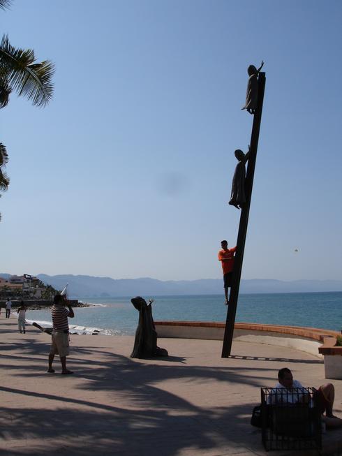 Escultura en el Malecón