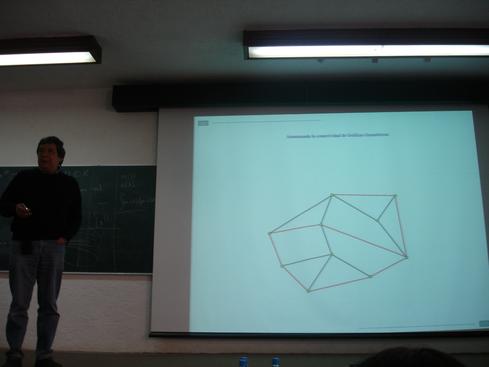 Jorge exponiendo