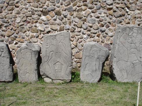 Danzantes
