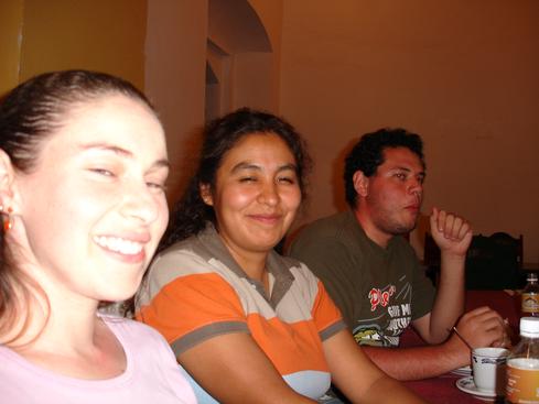 Fernanda, Adriana y Javier