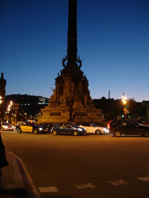 Monument a Colom
