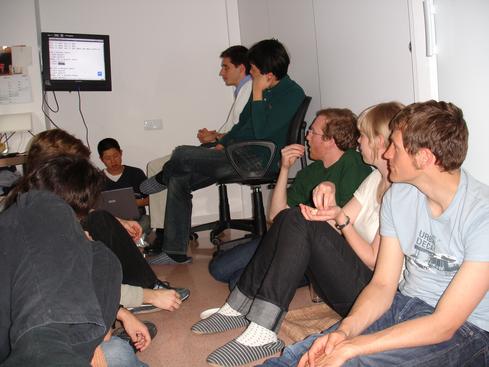 Eddie, Paul, Park, Fred, Anna y Matthias