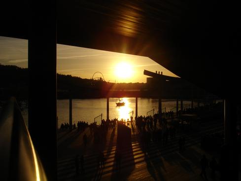 El atardecer en el puerto