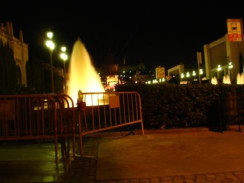 Las fuentes hacia la Font Màgica