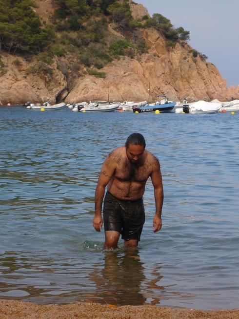 Yo en la playa catalana