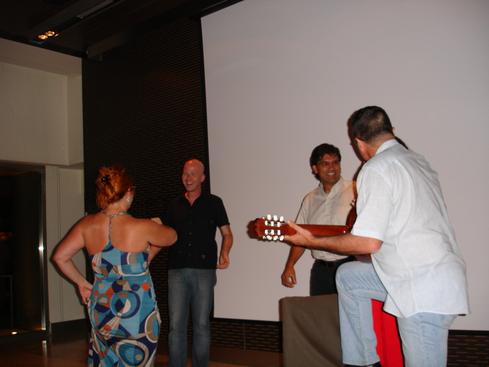José Miguel con guitarra