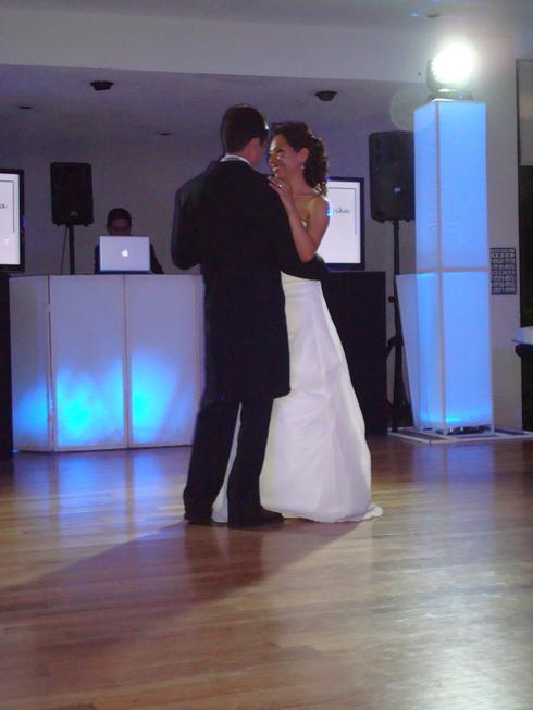 Juan y Érika bailando