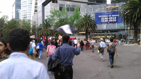 En la marcha