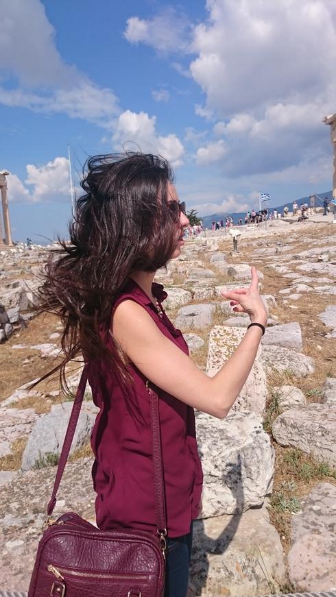 Vanesa en la Acrópolis de Atenas