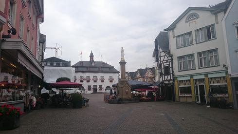 Marktplatz Linz am Rhein