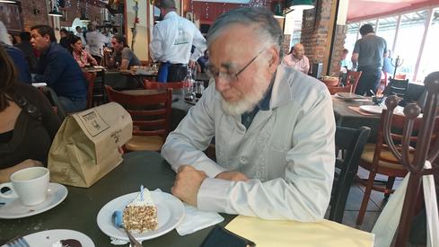 Mi papá y su pastel