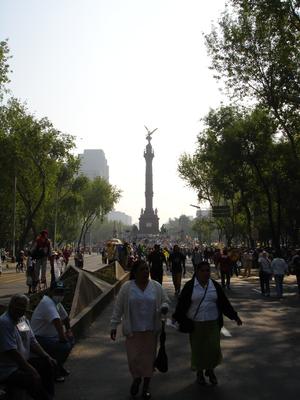 Marcha del silencio cerca del Ángel