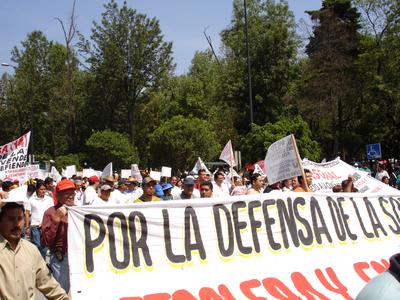 Por la defensa...