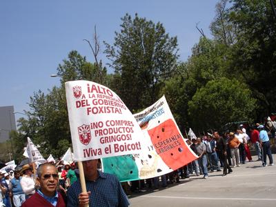 Alto a la represión del gobierno foxista