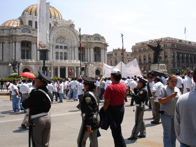 Policías
