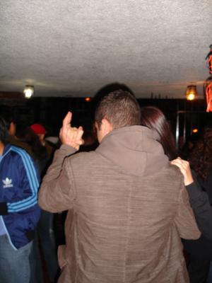 Cindy y Orel bailando