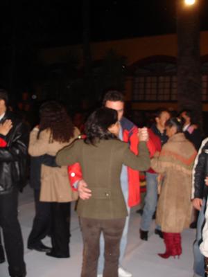 Paulina y José Miguel bailando