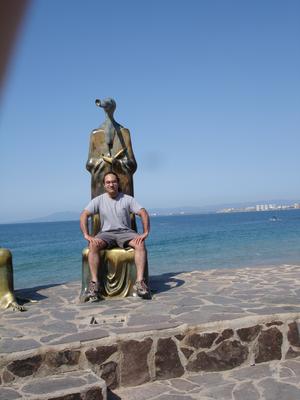 Yo en el Malecón (con dedo)