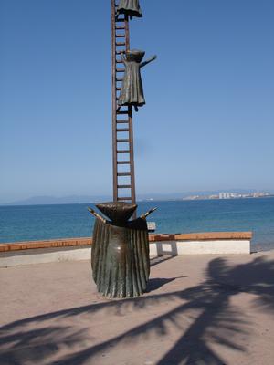 Escultura en el Malecón