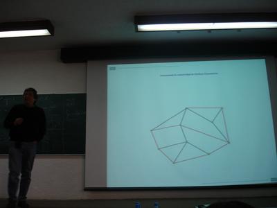 Jorge exponiendo
