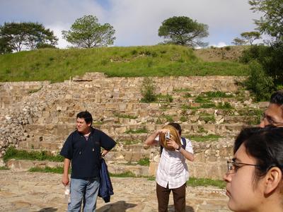 Marco, Hernán y Dolores