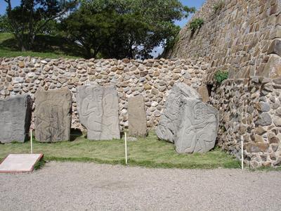 Danzantes