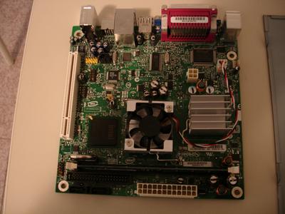 Placa madre y Atom fuer del gabinete