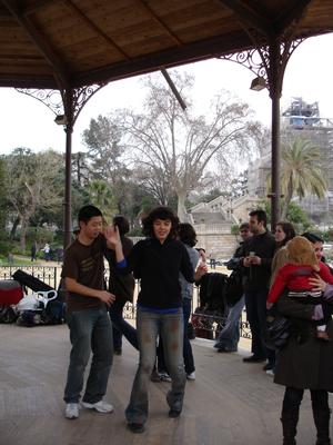 Eddie bailando