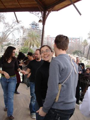 Vincent y Cassandra bailando