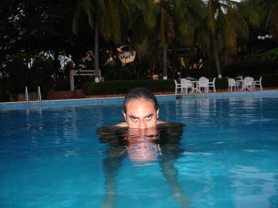 Yo en la alberca