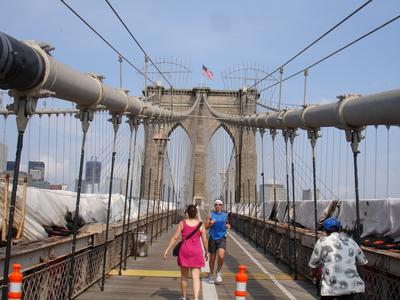 Isabel en el Puente de Brooklyn