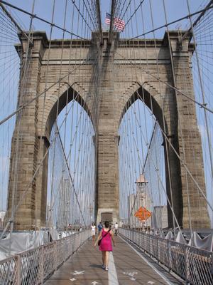 Isabel en el Puente de Brooklyn