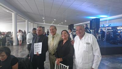 Mi mamá y sus compañeros