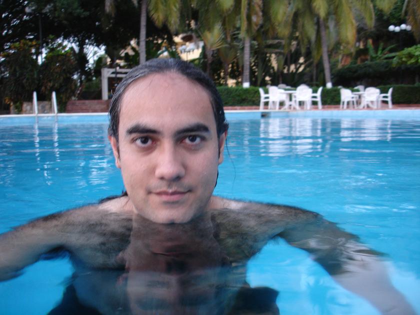 Yo en la alberca