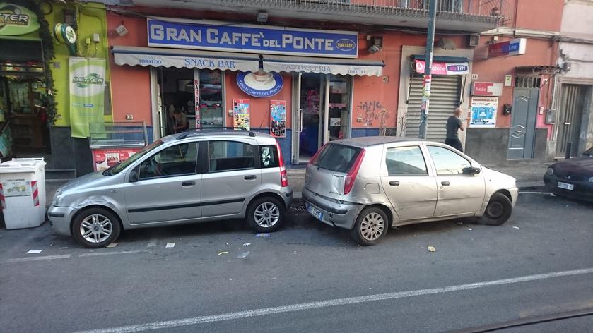 Carro estacionado