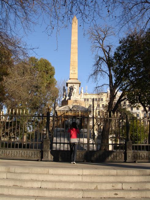 Obelisco al dos de mayo y Nichole