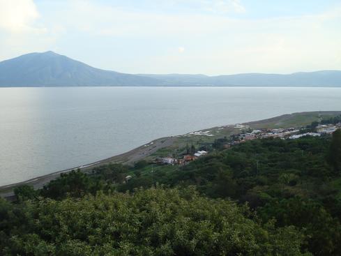 El lago visto desde Monte Coxala