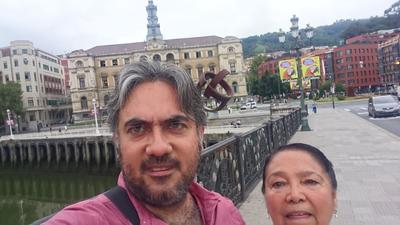 Con mi mamá en Bilbao